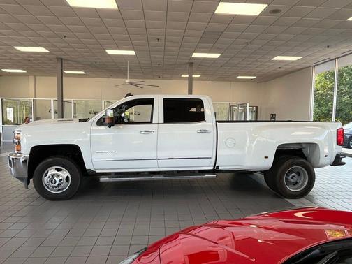 Summit White 2018 Chevrolet Silverado 3500 LTZ