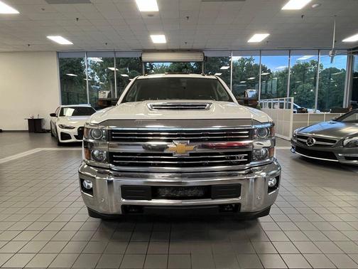 Summit White 2018 Chevrolet Silverado 3500 LTZ