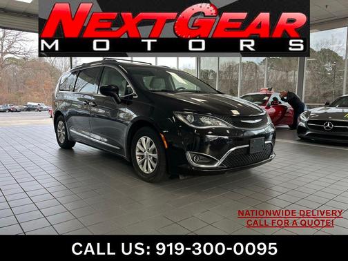 2017 Chrysler Pacifica Touring-L