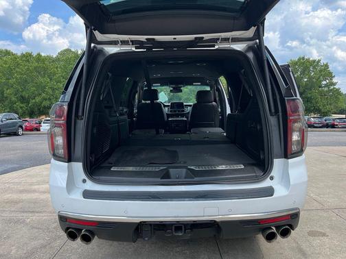 Summit White 2023 Chevrolet Suburban Premier