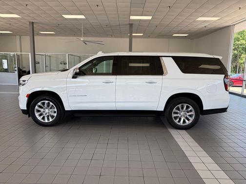 Summit White 2023 Chevrolet Suburban Premier