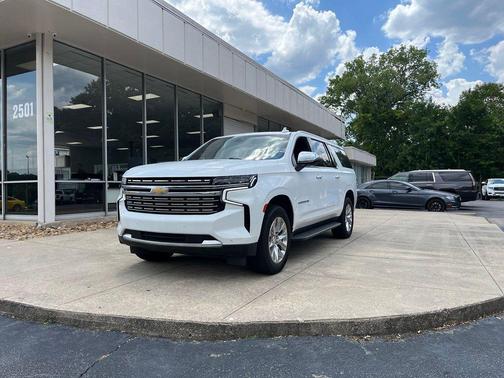 Summit White 2023 Chevrolet Suburban Premier