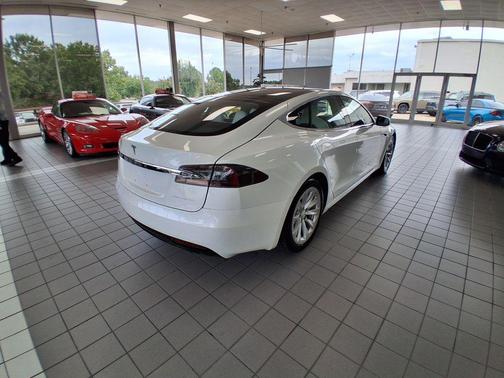 2020 Tesla Model S Long Range