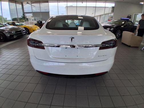2020 Tesla Model S Long Range