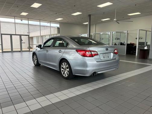 Ice Silver Metallic 2016 Subaru Legacy Premium