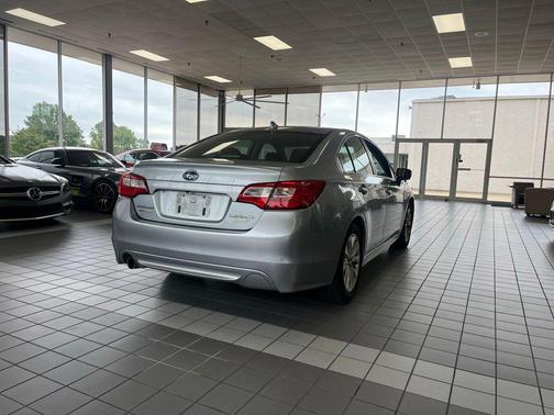 Ice Silver Metallic 2016 Subaru Legacy Premium