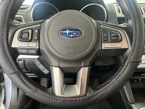 Ice Silver Metallic 2016 Subaru Legacy Premium