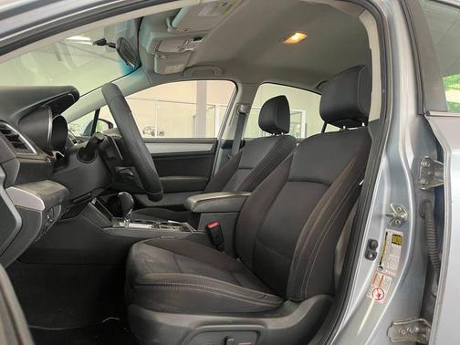 Ice Silver Metallic 2016 Subaru Legacy Premium