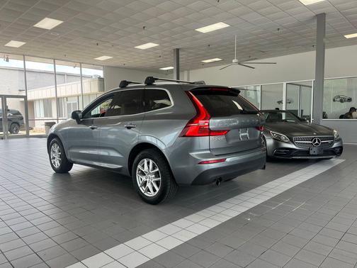 Osmium Gray Metallic 2020 Volvo XC60 T5 Momentum