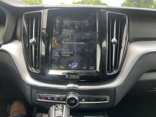 Osmium Gray Metallic 2020 Volvo XC60 T5 Momentum