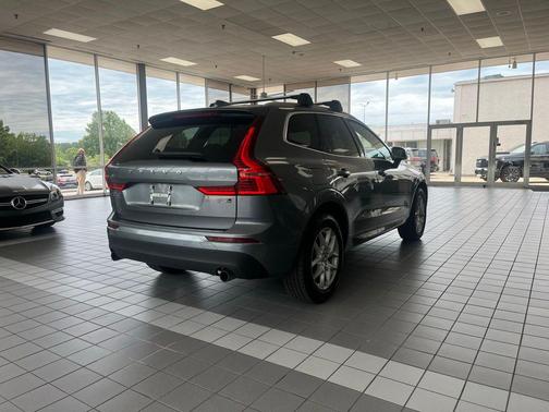 Osmium Gray Metallic 2020 Volvo XC60 T5 Momentum