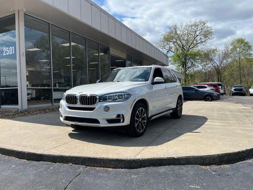 White Metallic 2017 BMW X5 xDrive35i