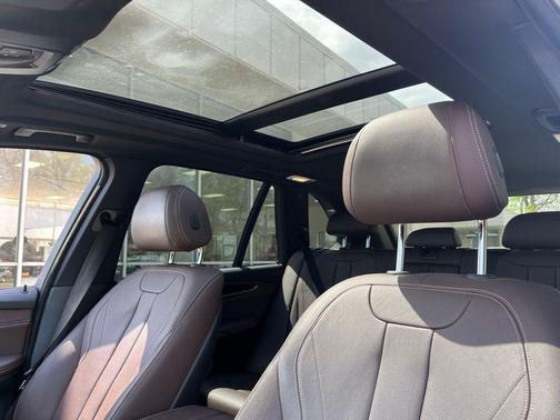 White Metallic 2017 BMW X5 xDrive35i