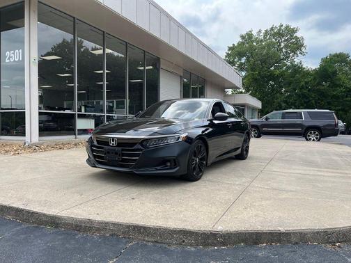 Crystal Black Pearl 2022 Honda Accord Sport 1.5T