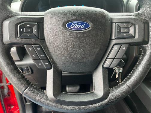 Race Red 2016 Ford F-150 XLT
