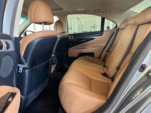 2016 Lexus LS 460 Base