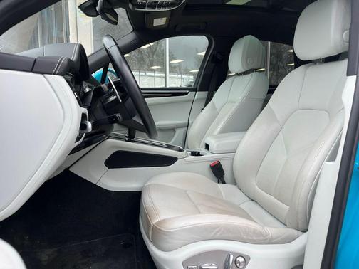 2022 Porsche Macan S