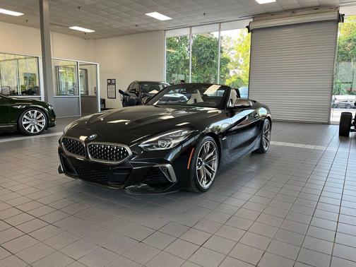 Black Sapphire Metallic 2021 BMW Z4 M40i