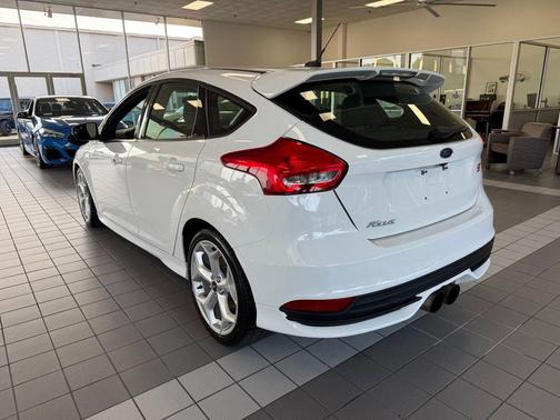 2017 Ford Focus ST ST