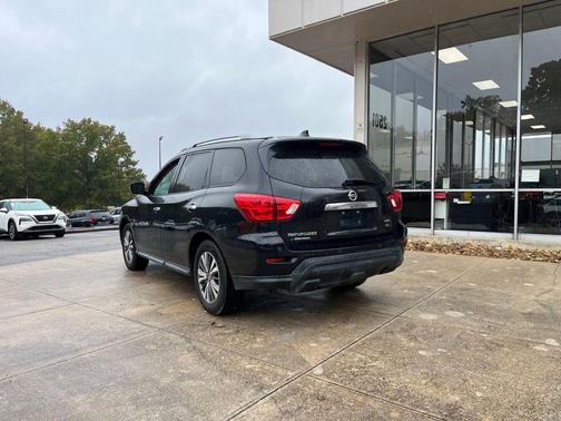 2019 Nissan Pathfinder SL