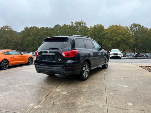 2019 Nissan Pathfinder SL