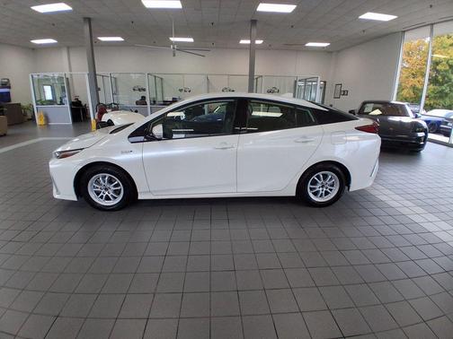 2020 Toyota Prius Prime XLE