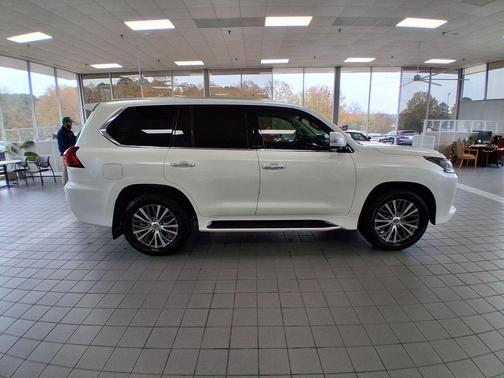 Eminent White Pearl 2018 Lexus LX 570 Base