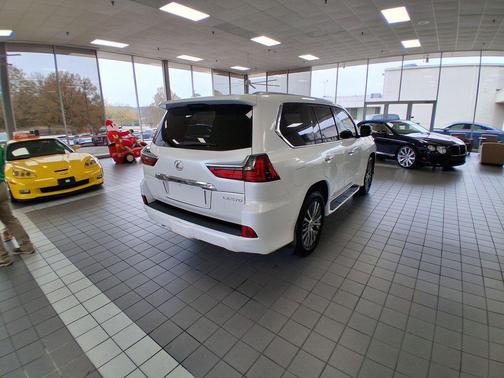 Eminent White Pearl 2018 Lexus LX 570 Base