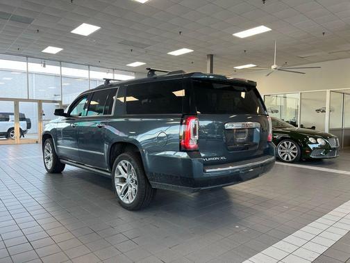 Dark Sky Metallic 2019 GMC Yukon XL Denali
