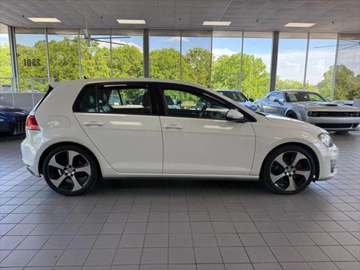 2016 Volkswagen Golf GTI 2.0T SE 4-Door