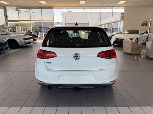 2016 Volkswagen Golf GTI 2.0T SE 4-Door