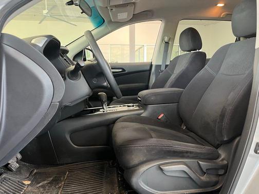 Brilliant Silver Metallic 2016 Nissan Pathfinder S