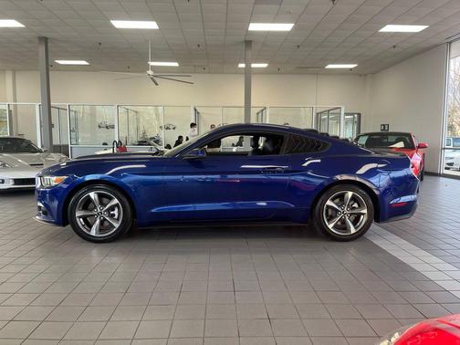 2017 Ford Mustang EcoBoost Premium