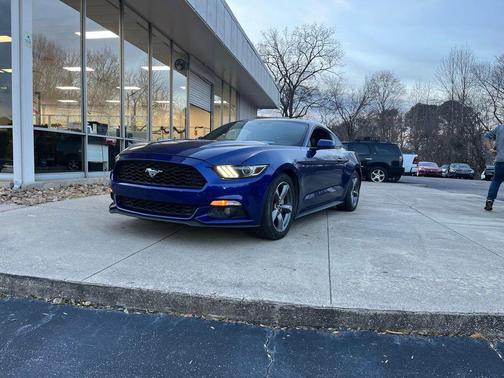 2017 Ford Mustang EcoBoost Premium