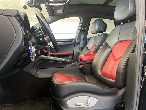 2018 Porsche Macan Sport Edition