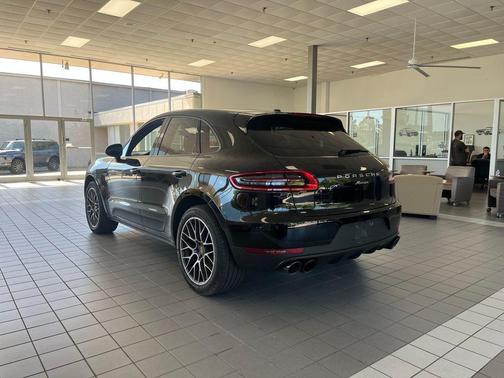 2018 Porsche Macan Sport Edition