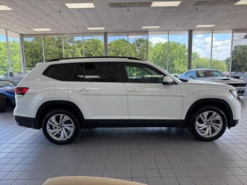 2022 Volkswagen Atlas 3.6L SE w/Technology