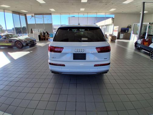 2017 Audi Q7 2.0T Premium