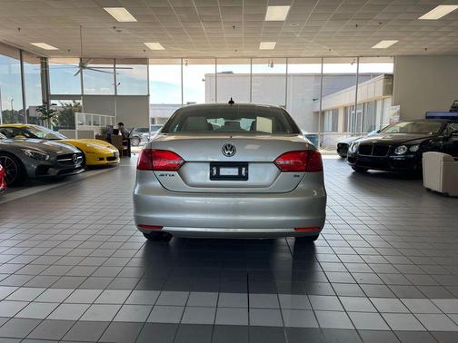 2014 Volkswagen Jetta Auto SE w/Connectivity