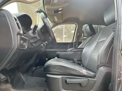 Granite Crystal Metallic Clearcoat 2020 RAM 2500 Tradesman Crew Cab 4x4 8' Box