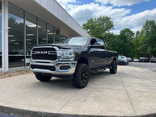 Granite Crystal Metallic Clearcoat 2020 RAM 2500 Tradesman Crew Cab 4x4 8' Box