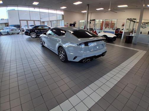 2022 Kia Stinger GT-Line