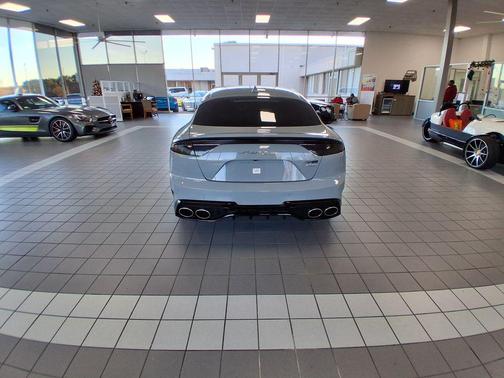 2022 Kia Stinger GT-Line