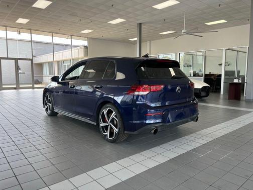 2024 Volkswagen Golf GTI 2.0T SE DSG