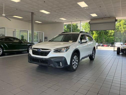 Crystal White Pearl 2020 Subaru Outback Premium