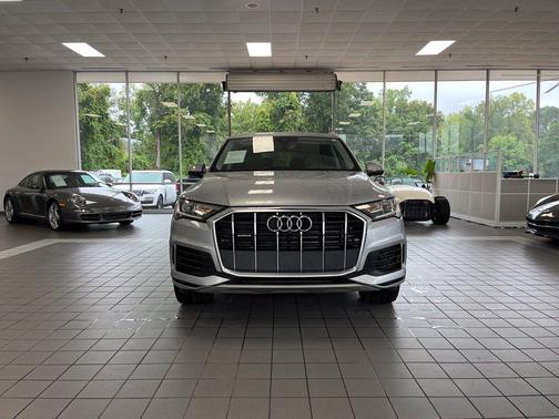 Florett Silver Metallic 2021 Audi Q7 45 Premium