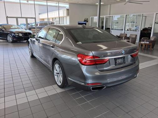 2016 BMW 750 i xDrive