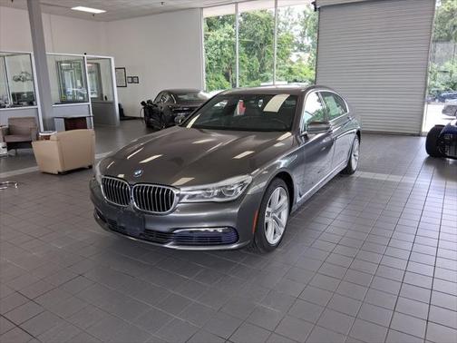 2016 BMW 750 i xDrive
