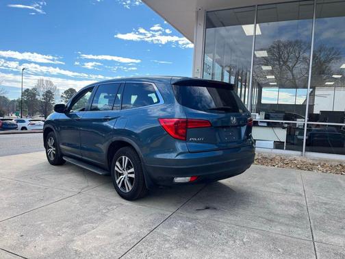 Blue 2017 Honda Pilot EX-L