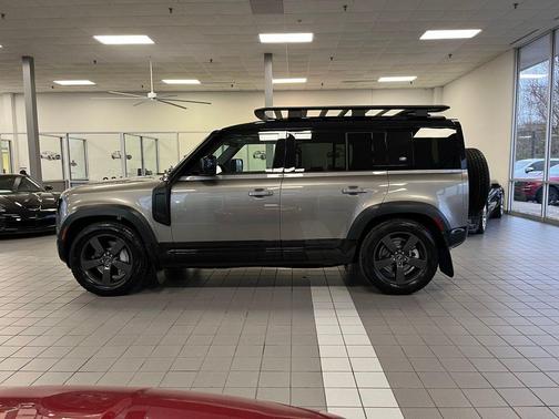 2023 Land Rover Defender 110 X-Dynamic SE